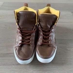 Good condition Converse High Tops